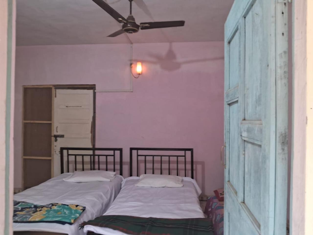 Savitri Cottage Alībāg Exterior photo
